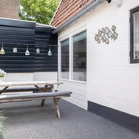 בית נופש Vakantiewoning 't Juttershuis אגמונד אן זי